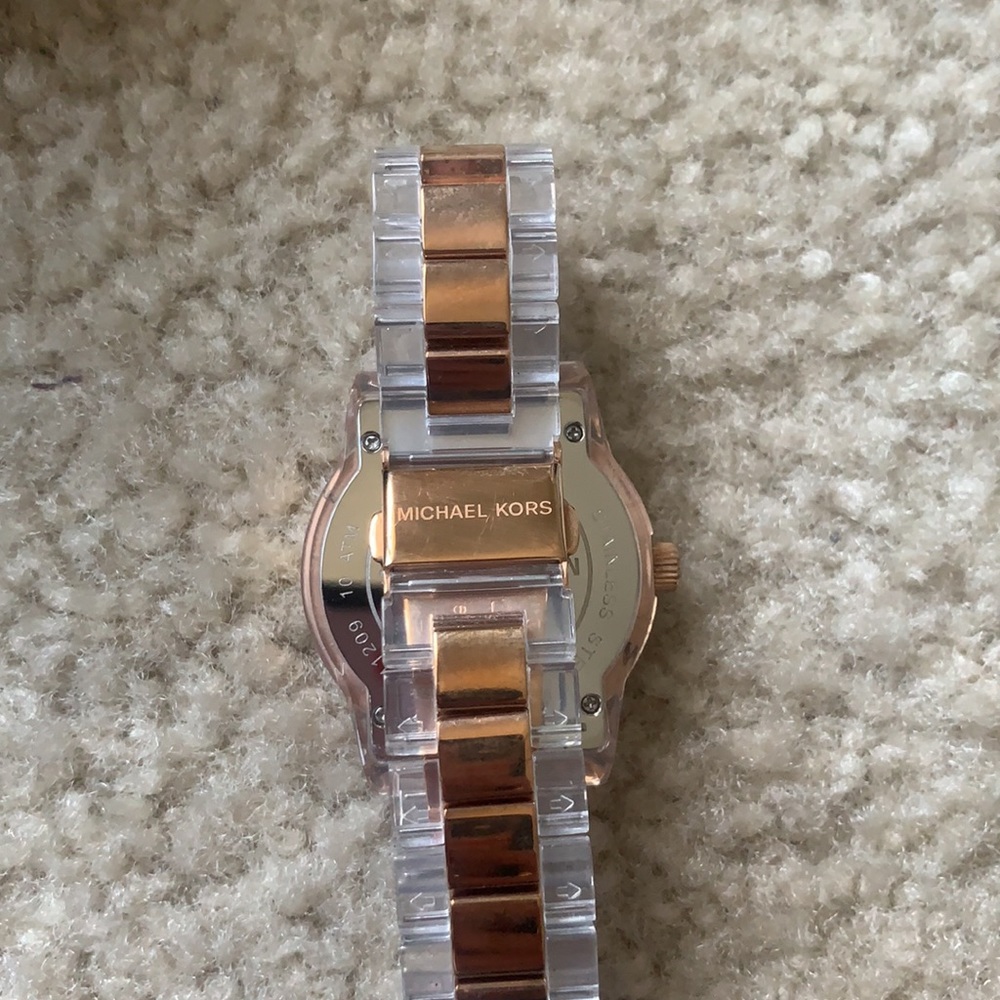 Rose gold Michael Kors watch - Picture 3 of 7